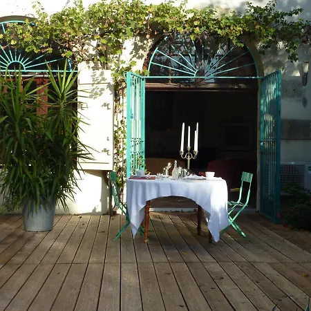 Beaux Chenes Bed & Breakfast