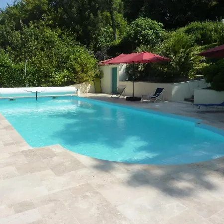 Bed & Breakfast Beaux Chenes 4*