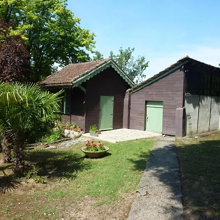 Beaux Chenes Bed & Breakfast