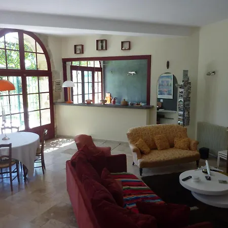 Beaux Chenes Bed & Breakfast