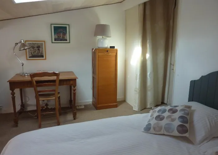 Beaux Chenes Bed and breakfast