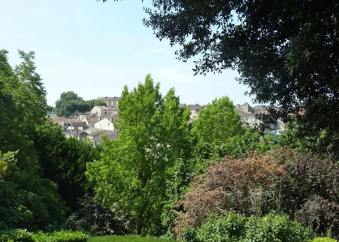 Bed and breakfast Beaux Chenes Nérac